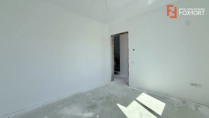 Duplex de vanzare, 4 camere despartit prin camera tehnica - Mosnita - imagine 11