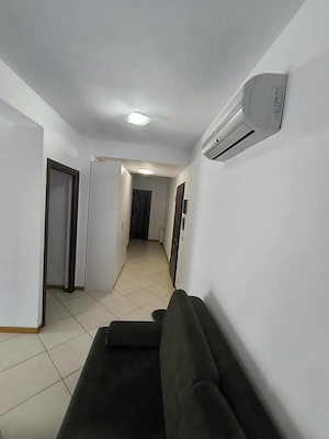Proprietar,inchiriez apartament 3 camere - imagine 3