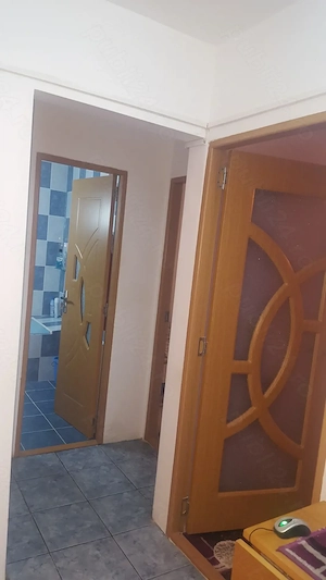 3 cam cof unu decomandat Zona Girocului aproape de Spital Judetean Complex - imagine 9