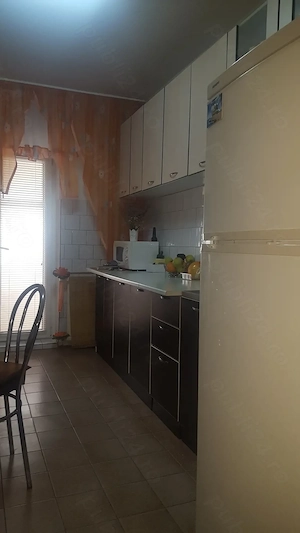 3 cam cof unu decomandat Zona Girocului aproape de Spital Judetean Complex - imagine 5