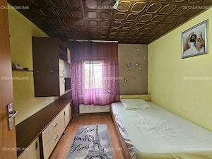Apartament mare 2 camere, transformat în 3 camere, etajul 4 din 4, cu pod, zona Bucovina, comision 0 - imagine 8