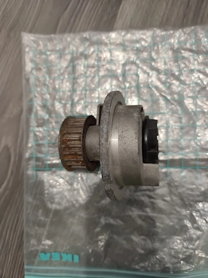 pompa apa lichid racire Opel Astra G Zafira A motor X18XE originala noua 