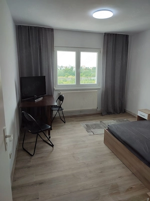 Garsoniera decomandata, etaj intermediar, zona Vlahuta