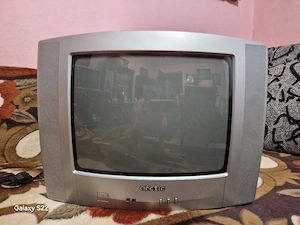 Vând TV CRT de 15"(37cm) Arctic