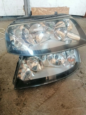 Faruri Seat Alhambra 2004 – stare foarte bună 2 bucăți-400 lei
