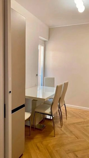  Apartament 2 camere   decomandat (prețul este negociabil) - imagine 6