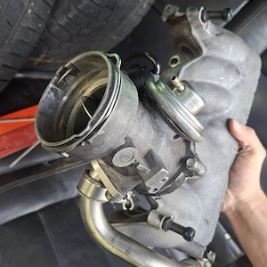 Vand galerie admisie cu EGR ,Conduta EGR si racitor EGR -ORIGINALE,VW TOUAREG 2005 - imagine 8