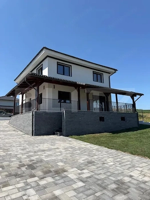 Casa Chinteni, individuala, cu demisol 500 mp teren