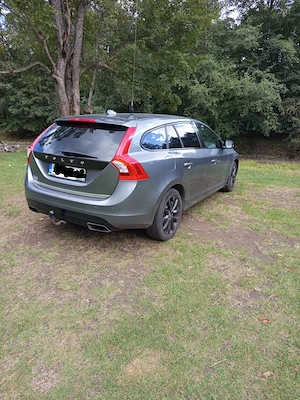 Vând Volvo v 60,an 2017, motor 2.0 diesel,euro 6. - imagine 3