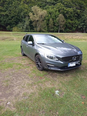 Vând Volvo v 60,an 2017, motor 2.0 diesel,euro 6. - imagine 10