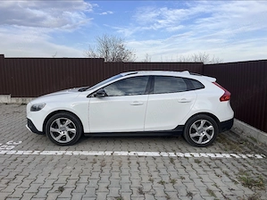 Volvo V40 Cross Country - imagine 2