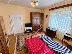 De vanzare casa cu 3 camere pivnita garaj si 508 mp teren in Sibiu - imagine 19