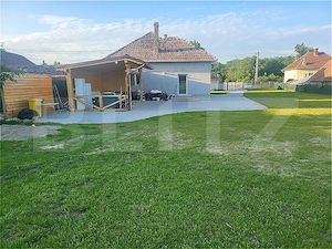 Casă cu 5 camere și spațiu comercial, teren 4079mp, zona Stremț - Teius - imagine 7