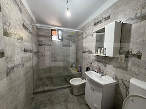Casa la cheie Sacalaia, 1300 mp teren, proprietate deosebita - imagine 11