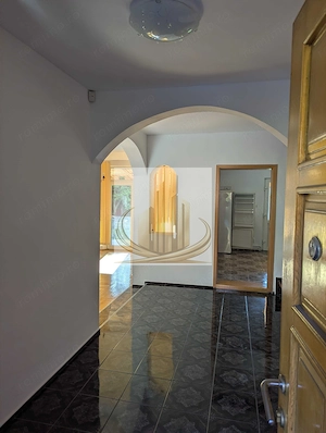 Vilă pentru Activități Comercia –5 Camere, Curte500 MP – Zona Aradului - imagine 5