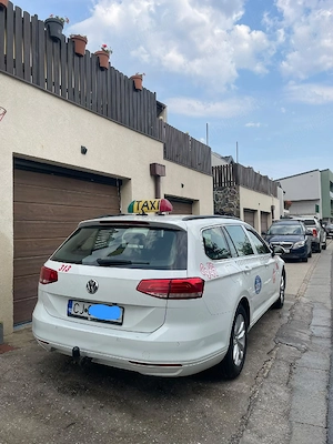 Cesionez firma de taxi cu W Passat 2016 - imagine 7