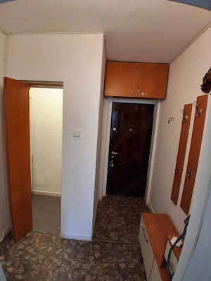 Apartament de vânzare cu 3 camere - imagine 2
