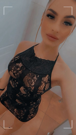 Blonda în orașul tău , dornică să te satisfac party girl
