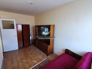 Apartament 3 camere, decomandat, etaj 1, zona centrala - imagine 2