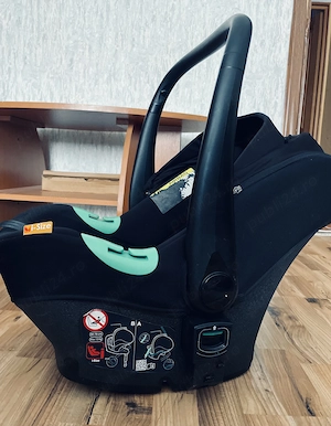 Scoică cu sistem izofix CHICCO + insert nou născut(cadou) 