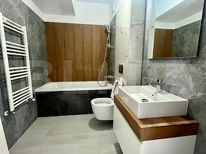 Apartament 3 camere, 78.7 mp, parcare + boxa, zona Tractoru - imagine 5