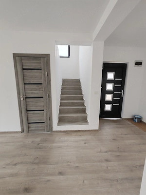 Casa noua, FINISATA, 580 mp teren, pozitie placuta, fara trafic intens - imagine 5