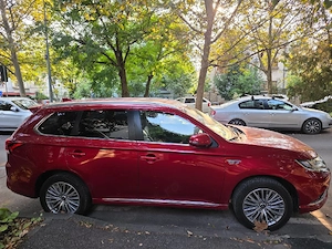 Vand Mitsubishi Outlander Phev - imagine 3