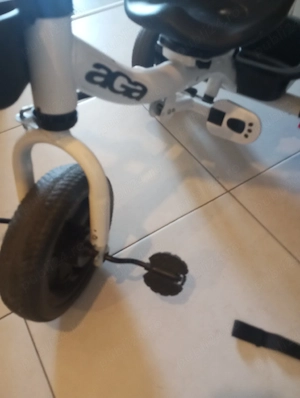 Tricicletă multifuncțională pentru copii marca Aga.