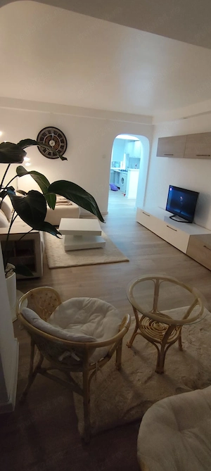 Apartament 2 camere   Complet mobilat și utilat Republicii zona Caraiman  - imagine 3