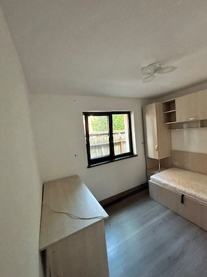 Casă de închiriat cu 3 camere, curte, garaj și foișor - imagine 5
