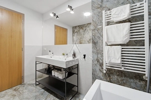 Apartament de lux cu 3 camere, in Monarch Tower - imagine 13