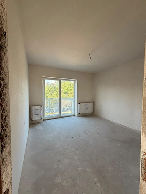 Vând apartament în bloc nou - imagine 5