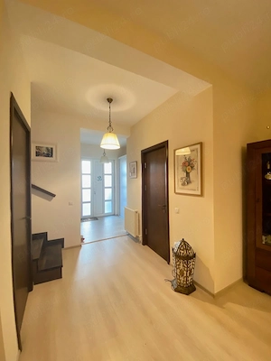 Oferta inchiriere vila parte din triplex in Zavoi, 900 EURO - imagine 6