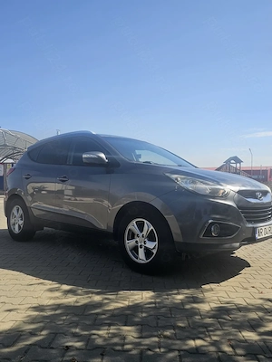 Vând Hyundai ix35 (Tucson) 4x4 automat - imagine 3
