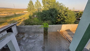 Vilă cu Piscină și Teren Generos 3.600 mp – Marcea-Slăvitești Valcea - imagine 19