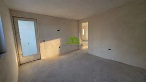 Vilă cu Piscină și Teren Generos 3.600 mp – Marcea-Slăvitești Valcea - imagine 11