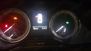 Skoda Superb - imagine 10