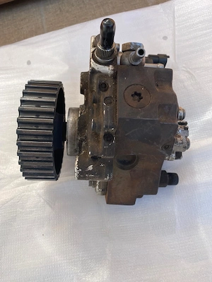 Pompă de injecție de înaltă presiune Bosch Common Rail - imagine 4
