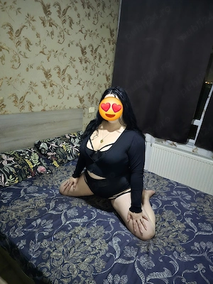 Bruneta  ,,25 ani