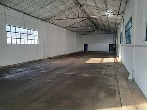  DE VÂNZARE  1 2 cota parte imobil, depozit, spatiu comercial, de 532 mp în Miercurea Ciuc  - imagine 5