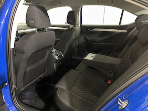 Skoda Superb - imagine 11