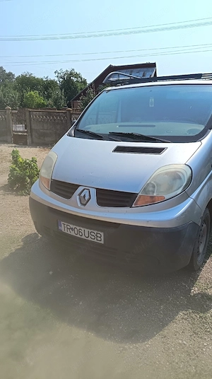renault trafic  - imagine 3