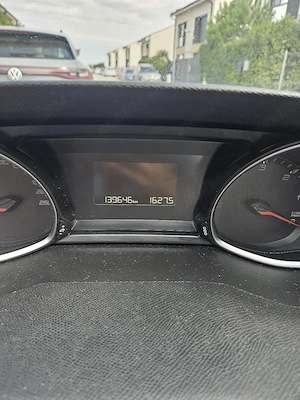 Peugeot 308 - imagine 2