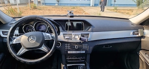 Vând Mercedes E class 200 - imagine 4