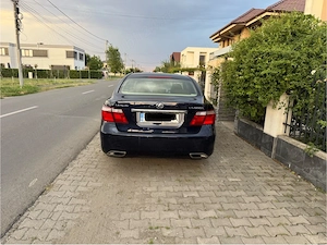 vand lexus Ls600
