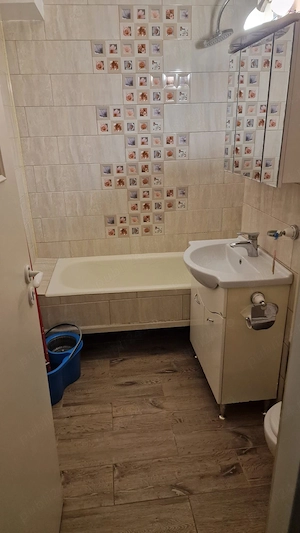 Vând apartament 3 camere, decomandat, in Iasi, Galata 1 (str.Vamasoaia), doua băi, mobilat utilat - imagine 8