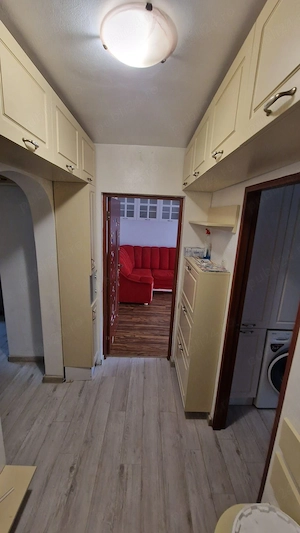 Vând apartament 3 camere, decomandat, in Iasi, Galata 1 (str.Vamasoaia), doua băi, mobilat utilat - imagine 7