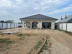Casă premium în Coșoveni | 330 mp, teren 3.080 mp