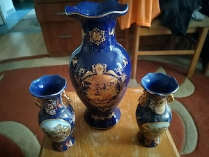 Vând set de vaze decorative 