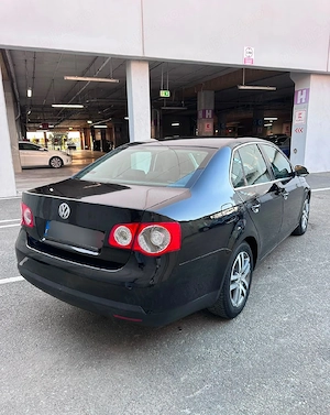 Vand Volkswagen jetta 1.9 tdi an fab 2008  prim proprietar  - imagine 6